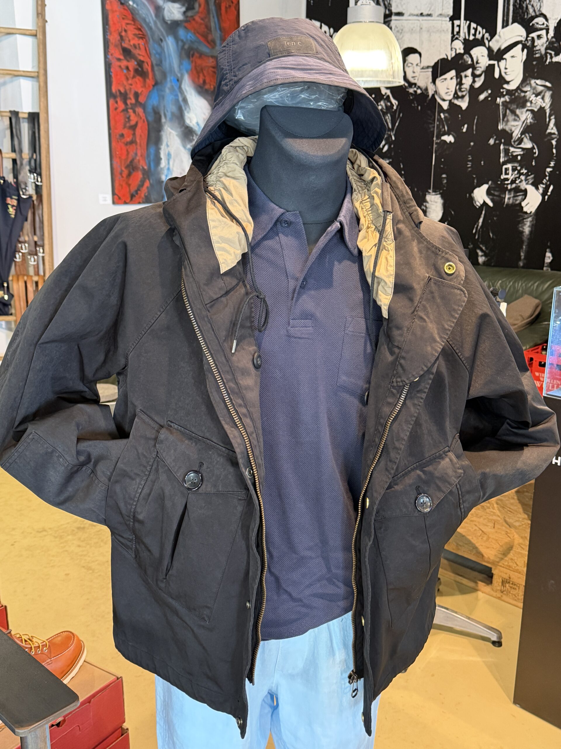 Tempest Anorak von Ten C (Faded Blue / Black) – Bild 4